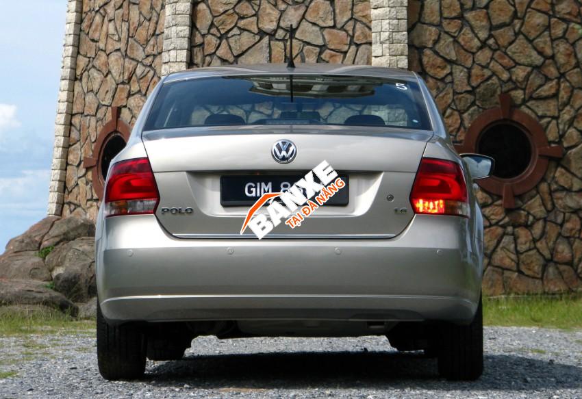 Cần bán Volkswagen Polo đời 2015, màu bạc, xe nhập, giá chỉ 799 triệu